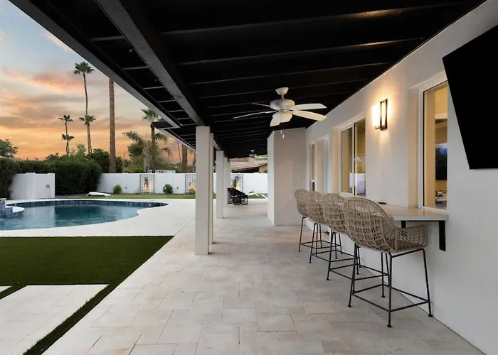 The Scottsdale Clubhouse *