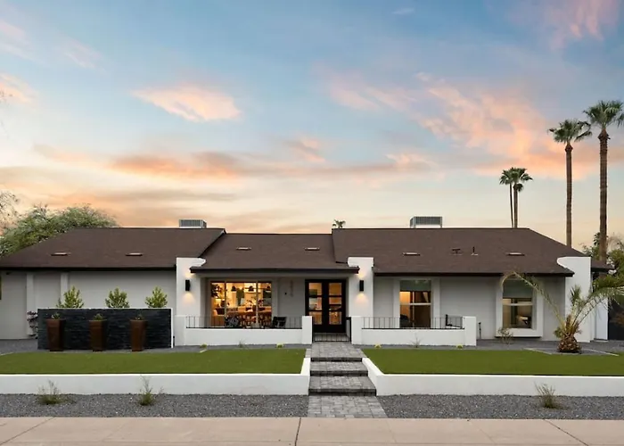 Holiday home The Scottsdale Clubhouse *