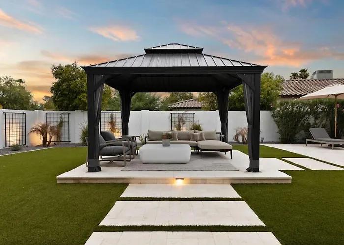 The Scottsdale Clubhouse