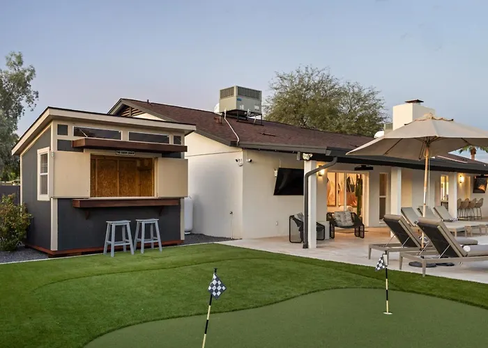 Holiday home The Scottsdale Clubhouse